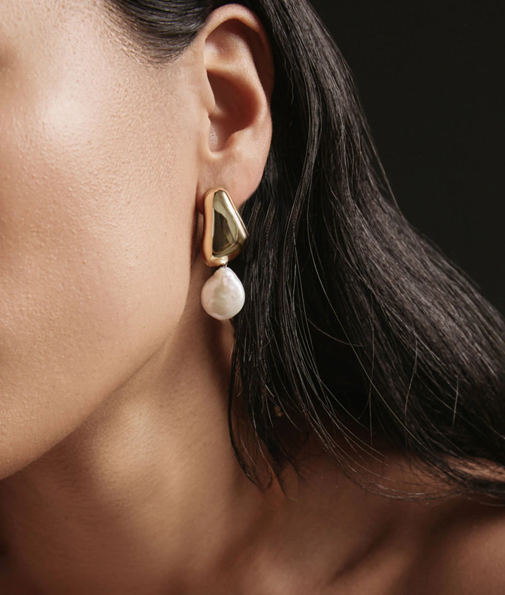 Carter Pearl Drop Earring